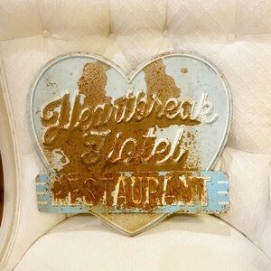 JA14-Vintage Heartbreak Hotel Restaurant Tin Sign
